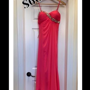 Stunning fuchsia Gown